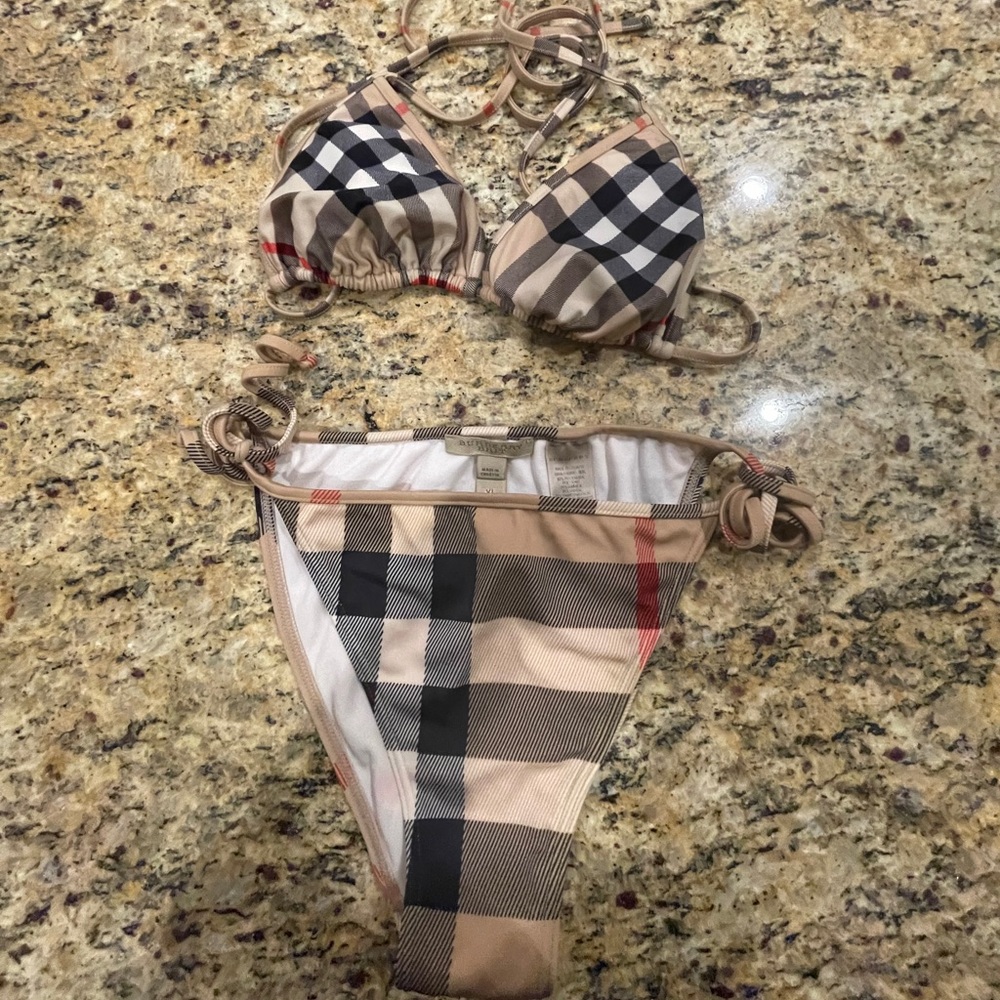 COPY - Burberry Bathing suit